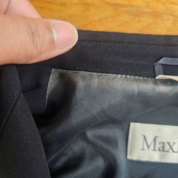 Max Mara Black Virgin Wool Two Button Blazer Coat Size 6 - Picture 6 of 7
